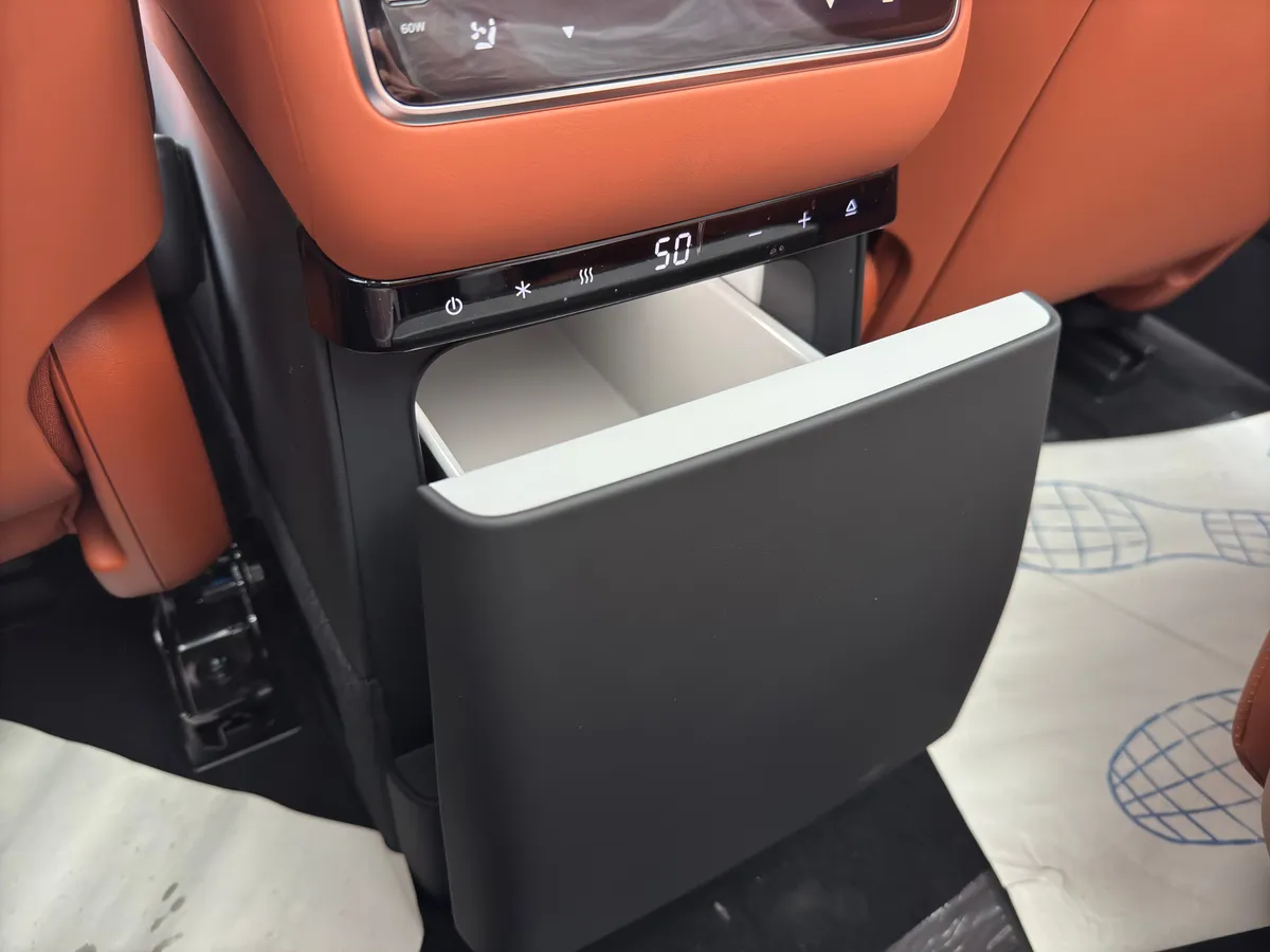 LiXiang L9 1.5 AT 4WD (449 л.с.)