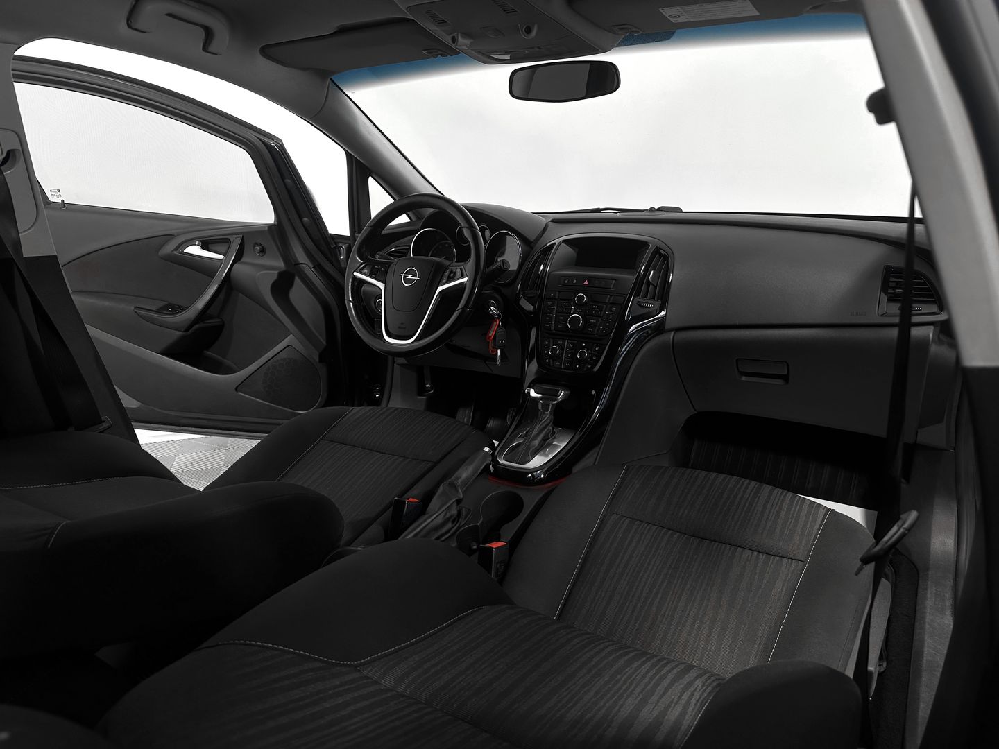 Opel Astra, J 1.4 AT (140 л.с.)