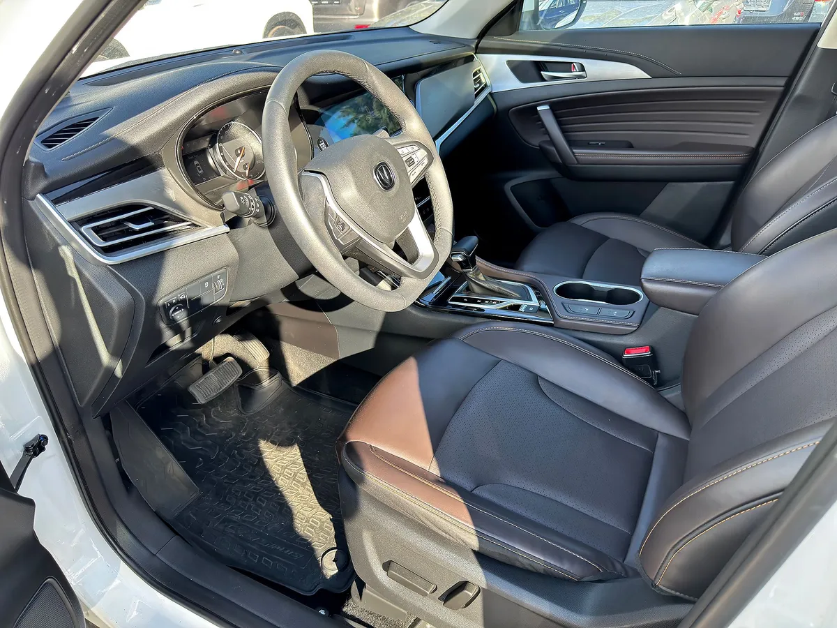 Changan CS35PLUS 1.6 л, 128 л.с., бензин, АКПП, передний привод
