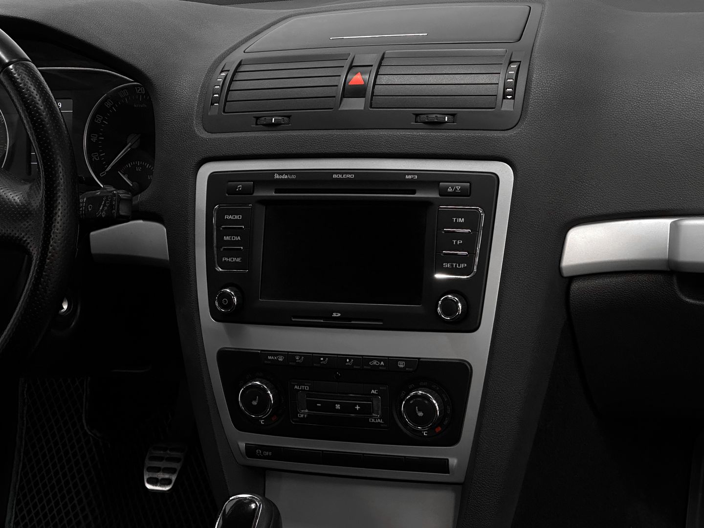 Skoda Octavia, II (A5) Рестайлинг Scout 1.8 MT (152 л.с.) 4WD