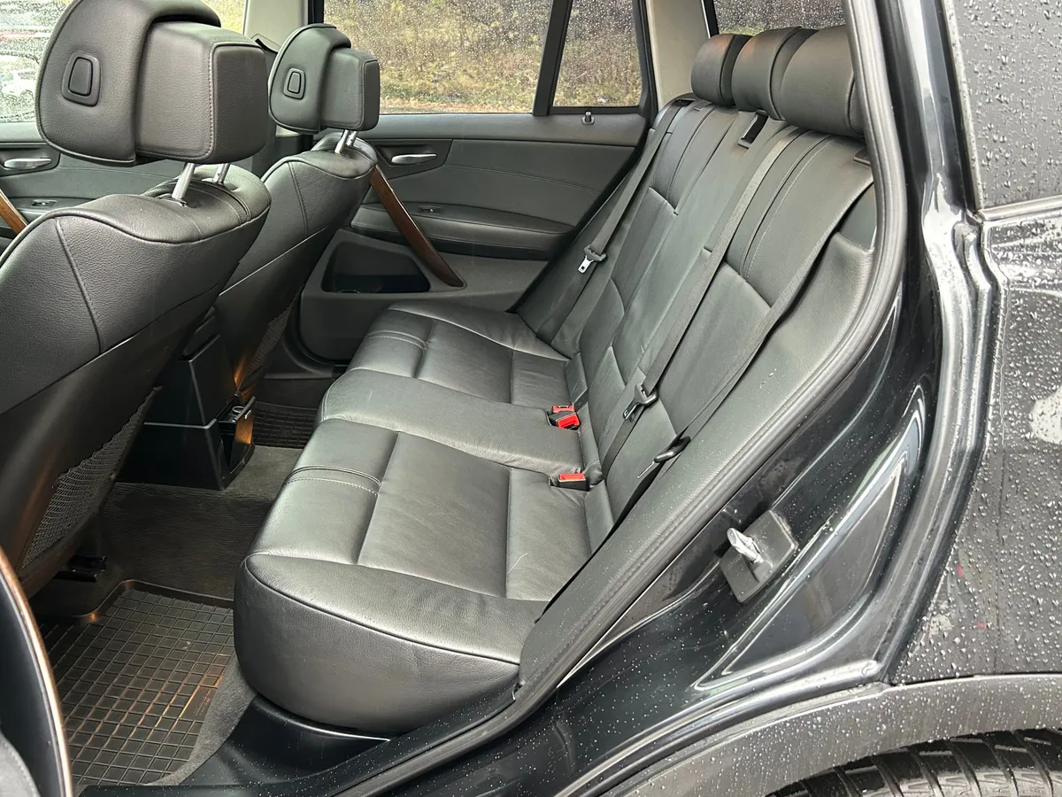 BMW X3 3.0si AT (272 л.с.)