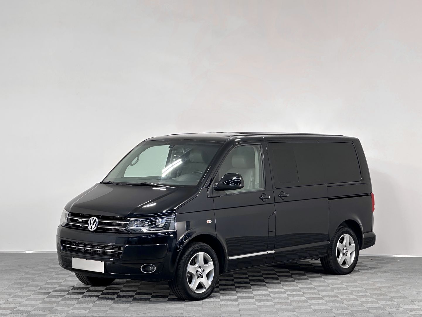 Volkswagen Multivan, T5 Рестайлинг 2.0d AMT (180 л.с.) в аренду под выкуп в СПб